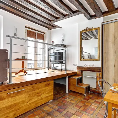 Bnbnova - Charming Near Notre-dame & Marais Apartamento París