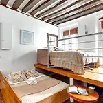 Bnbnova - Charming Near Notre-dame & Marais Apartman