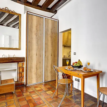 Bnbnova - Charming Near Notre-dame & Marais * Paris
