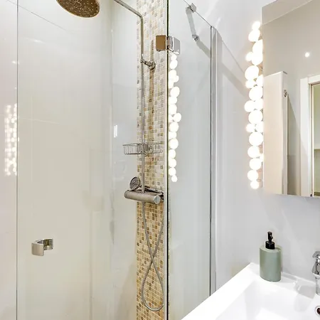 Bnbnova - Charming Near Notre-dame & Marais Appartement *