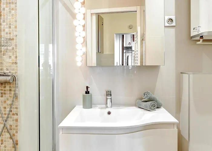Bnbnova - Charming Near Notre-dame & Marais